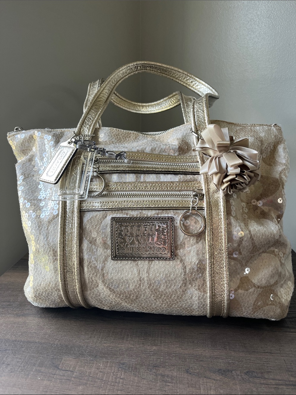 Coach Poppy 14536 Signature Gold With Sequins Limited Ed. Large Glam Tote RARE